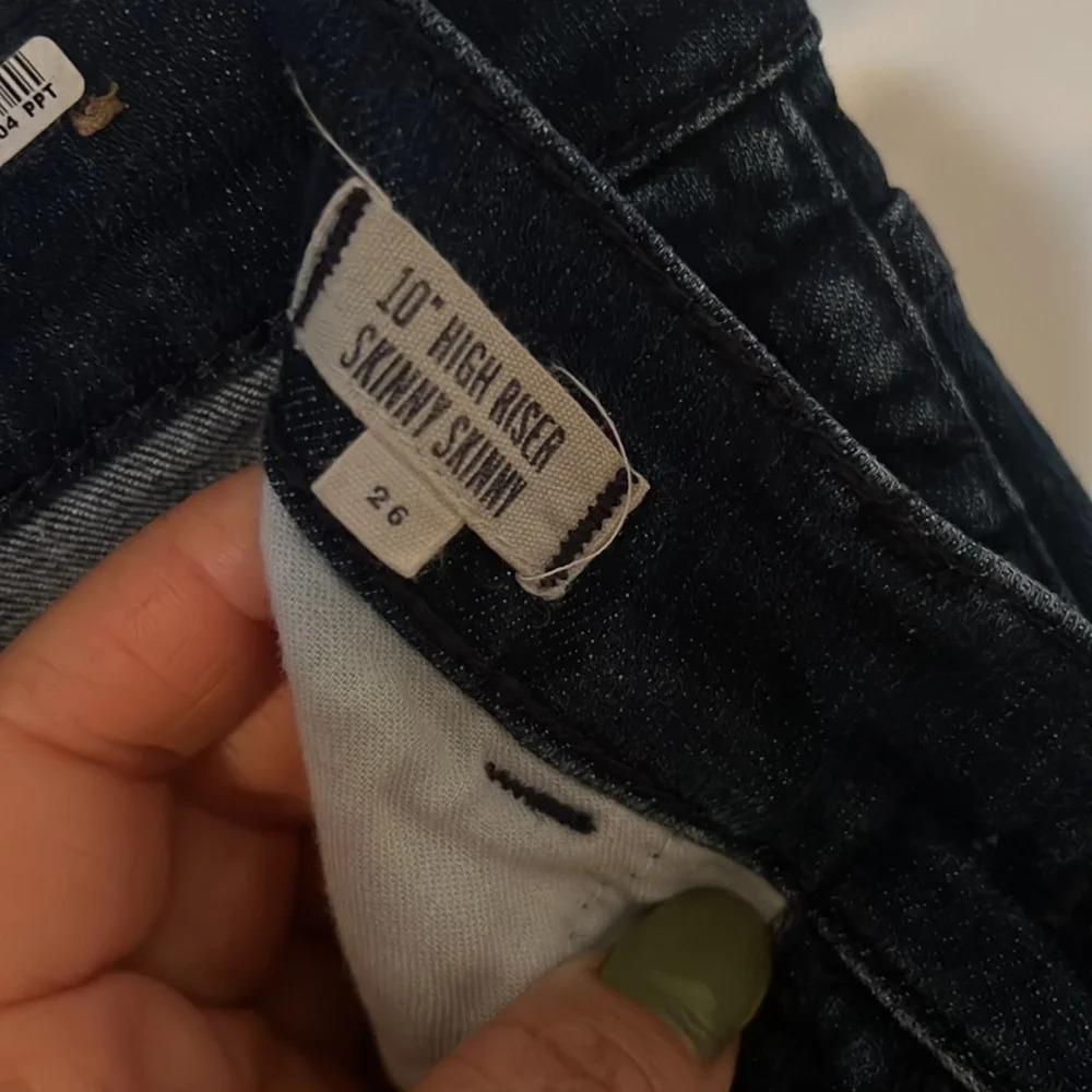 Madewell 10" High-Rise Skinny Jeans in Lydia Wash. Size 26 - Picture 5 of 8
